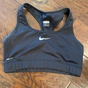 Nike Pro size medium 8-10 black sports bra